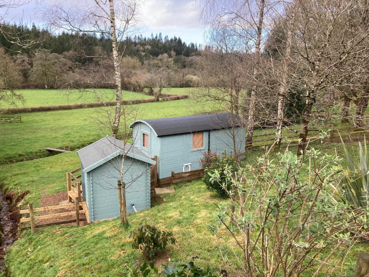 The Lookout Shepherd'S Hut Villa Dolton Exterior photo